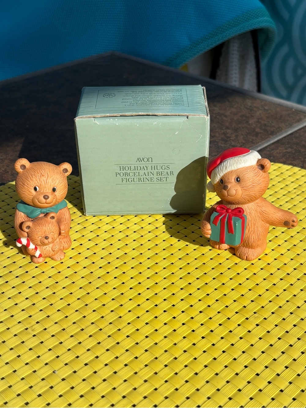 Avon Vintage 1990 Holiday Hugs Porcelain Bear Figurine Set With Box